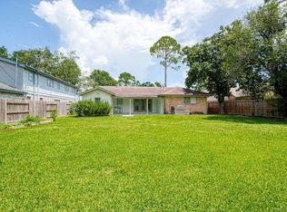 7231 Pine Grove Dr, Houston, TX 77092