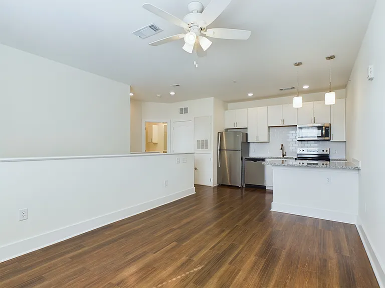 270 Arsdale Ave #28-203 — Photo 2