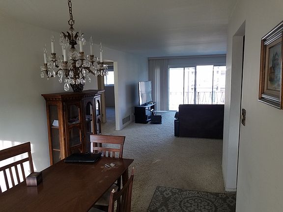 5th image of 10109 Cherry Pkwy #308