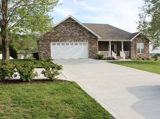 3393 Officers Chapel Rd, Cookeville, TN 38506