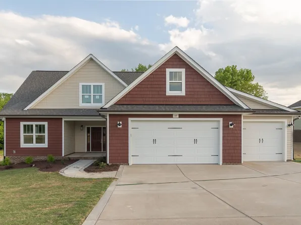 49 Cedarbrook Dr, Benson, NC 27504
