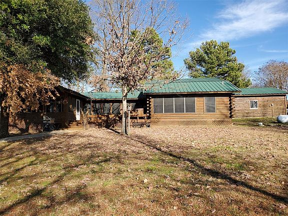 2nd image of 1076 County Road 2920
