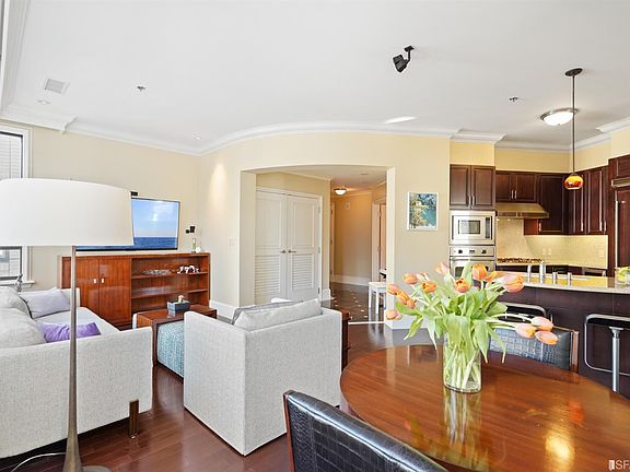 4th image of 690 Market St Unit 1605