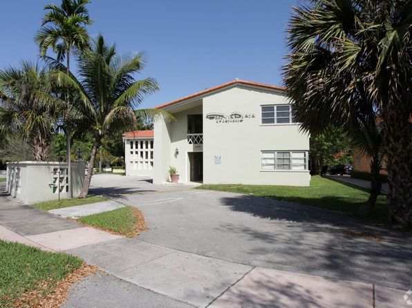 545 Coral Way APT 9