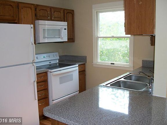 4th image of 1013 Allen Dr