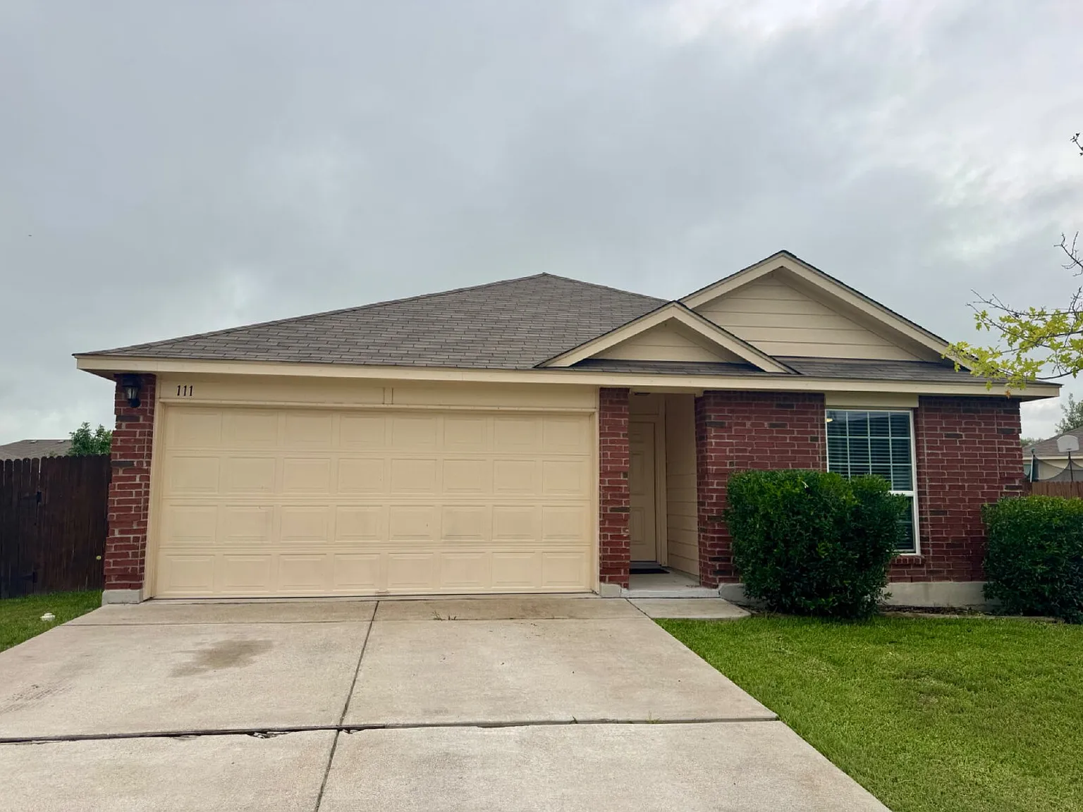 3 bed, 2.0 bath, 1453 sqft, $1,775 — Photo 2