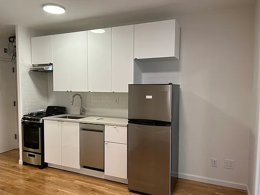 Rented by Centric New York | media 14