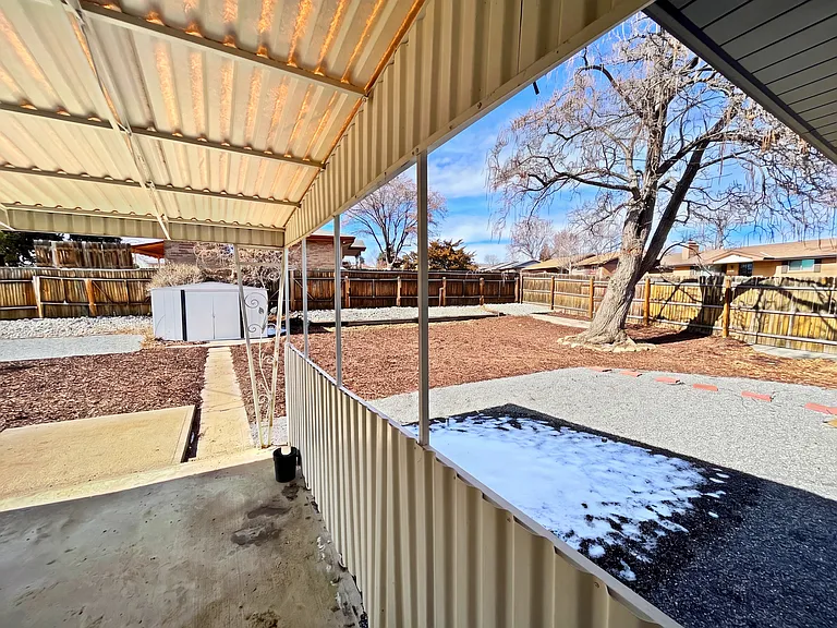 401 Leo Ln #B — Photo 9
