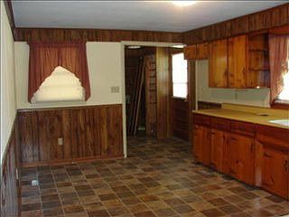 5th image of 1021 Woodvale Dr