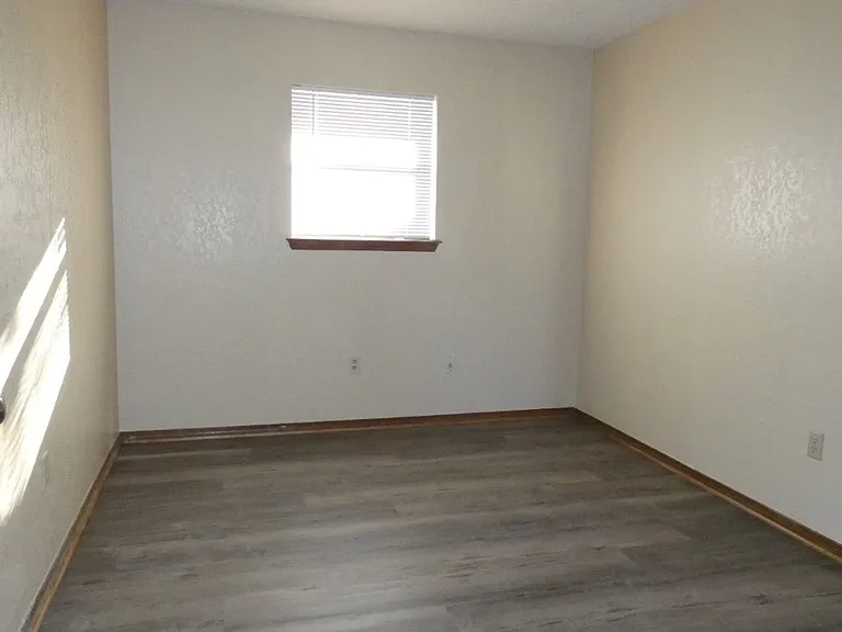 6410 SW Glenhaven Ave — Photo 11
