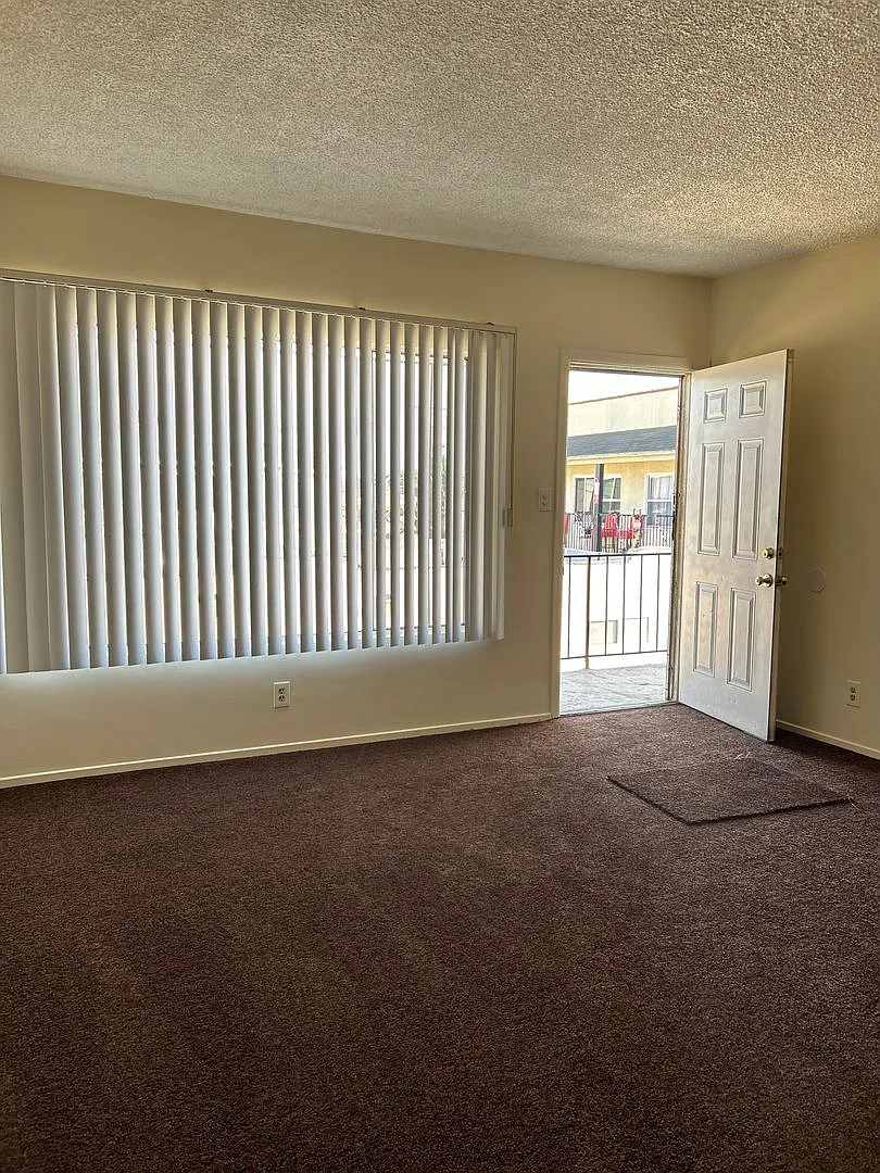 1622 W 81st St, Los Angeles, CA 90047 — Photo 4