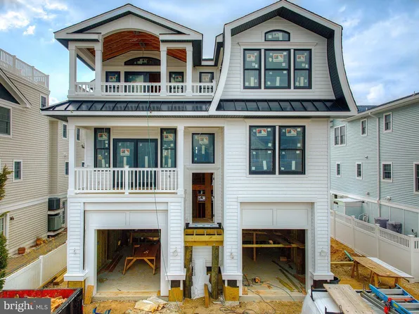 10008 Beach Ave, Brant Beach, NJ 08008