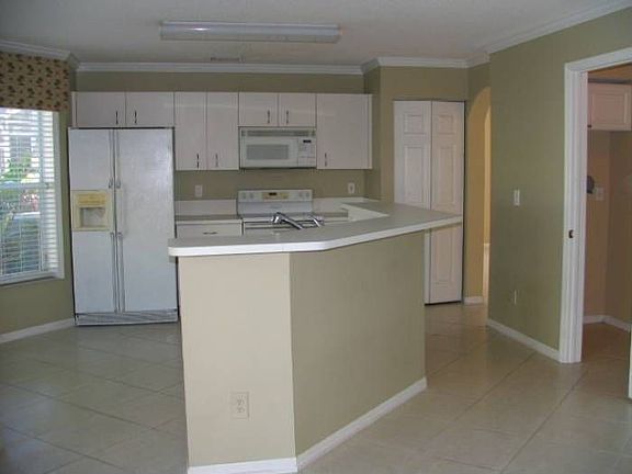 4th image of 6171 NW 41st Dr
