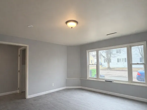 13 S Grove, 13 S Grove St #1, Chippewa Falls, WI 54729