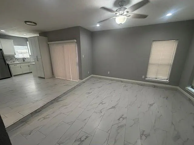 3130 Walnut Bend Ln #423