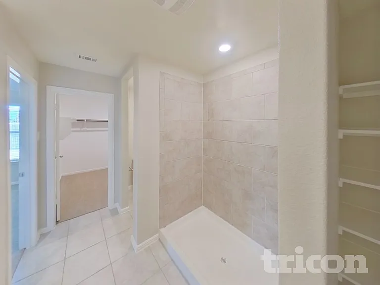1812 Fairbanks Dr — Photo 9