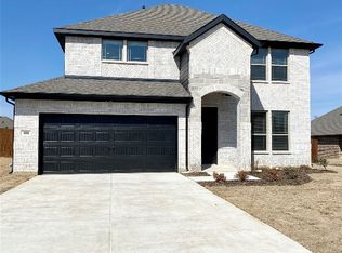 108 Everest Dr, Burleson, TX 76028