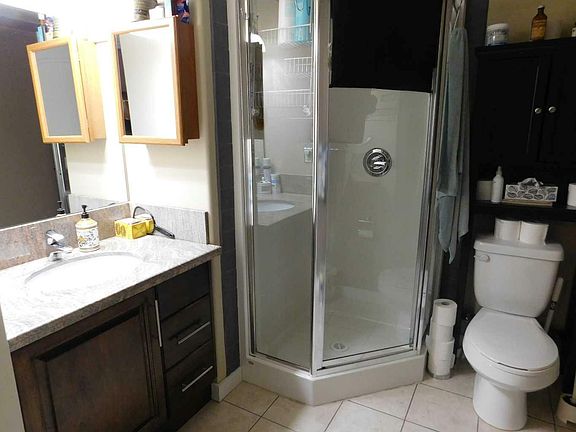 4th image of 101-5901 71st Ave #101