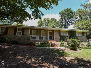 916 Ray Dr NW, Conyers, GA 30012