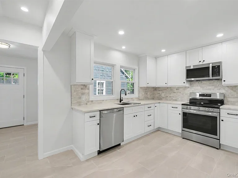 6 North St #1 — Photo 12