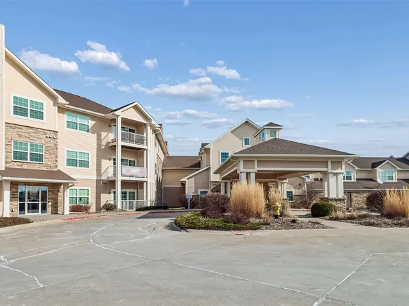 600 E Hillcrest Ave Unit 207, Indianola, IA 50125
