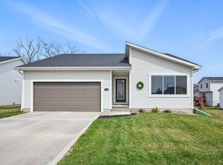 2449 River Ridge Rd, Des Moines, IA 50320