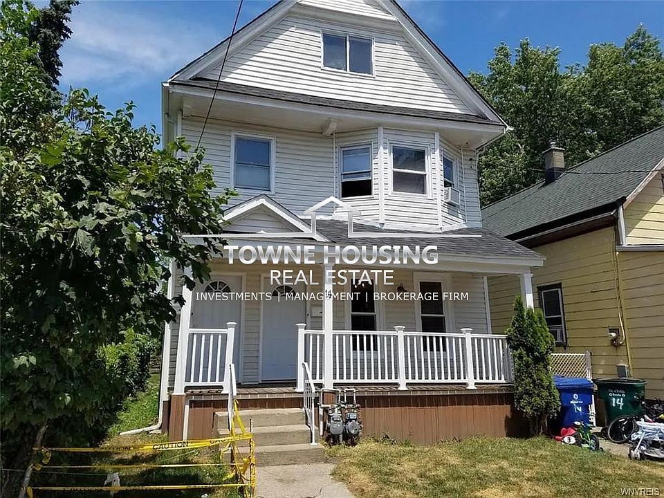 1st image of 14 Pembina St #2