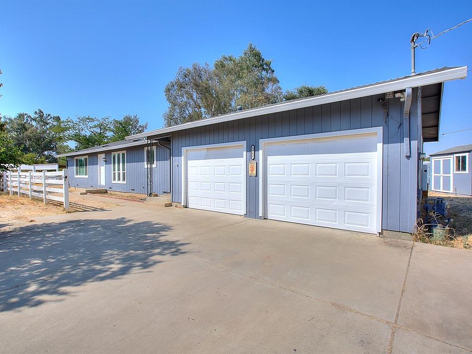 2nd image of 3261 E Calimyrna Rd