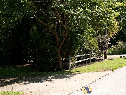 3rd image of 7060 Sherwood Ct