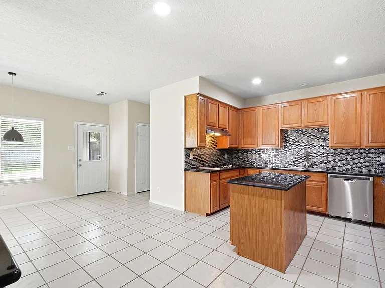 3126 Waters View Dr — Photo 21