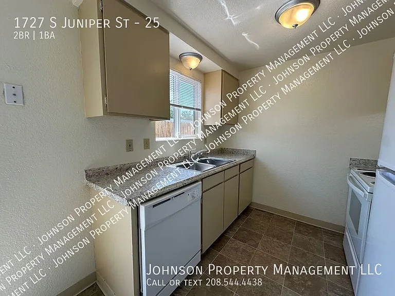 1727 S Juniper St #25 — Photo 4