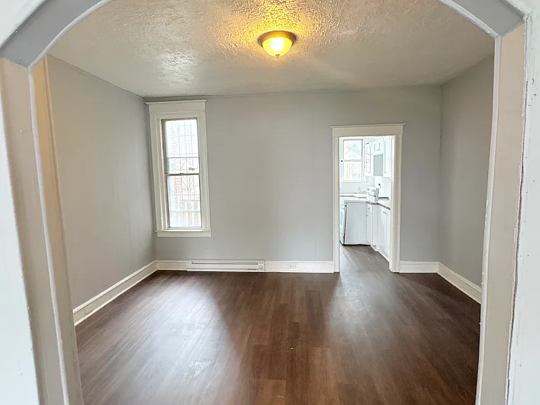 1700 N Edgewood St — Photo 11