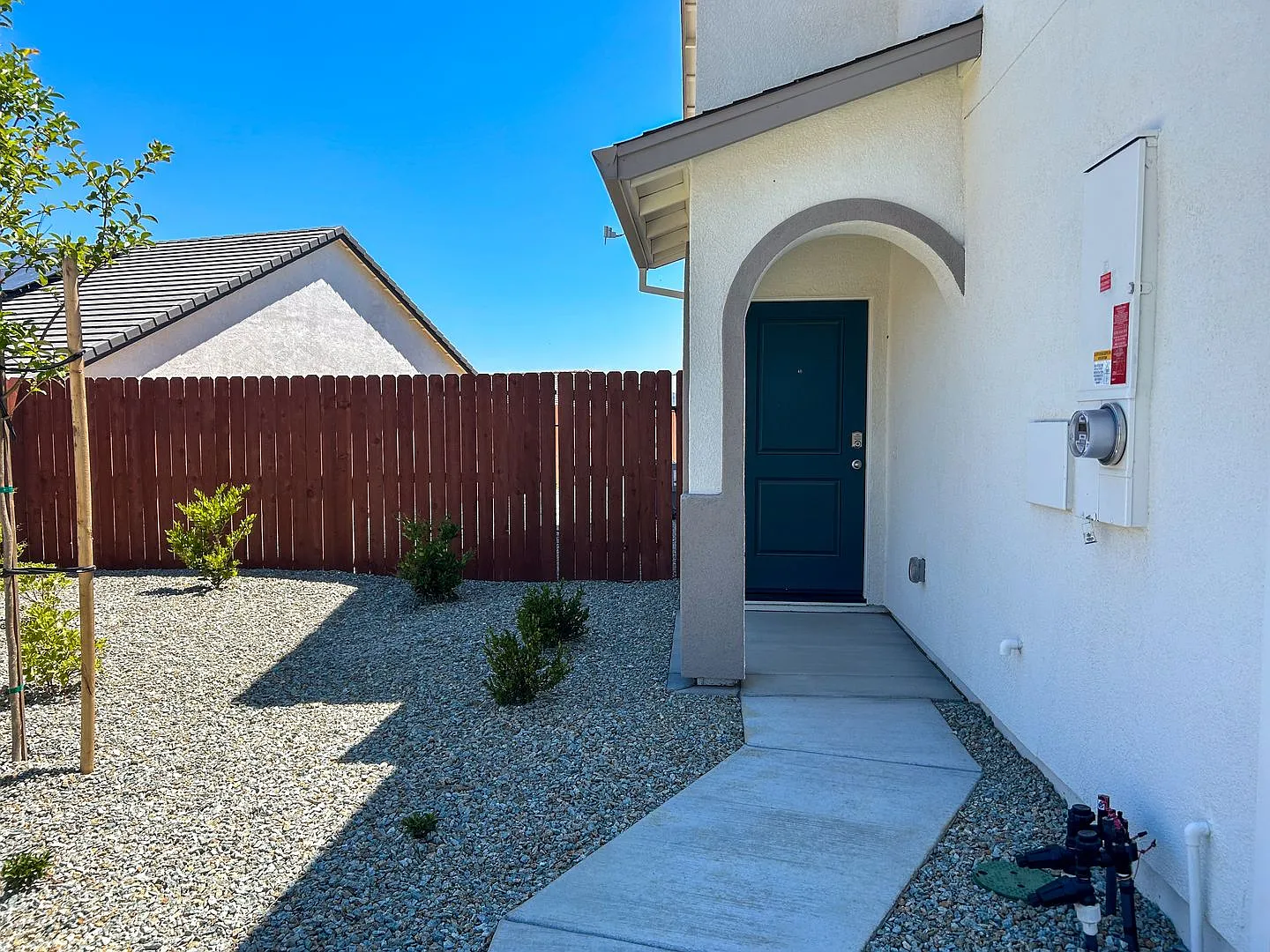 New Build Home - Comfortable Living In A New Redding Neighborhood — Photo 2