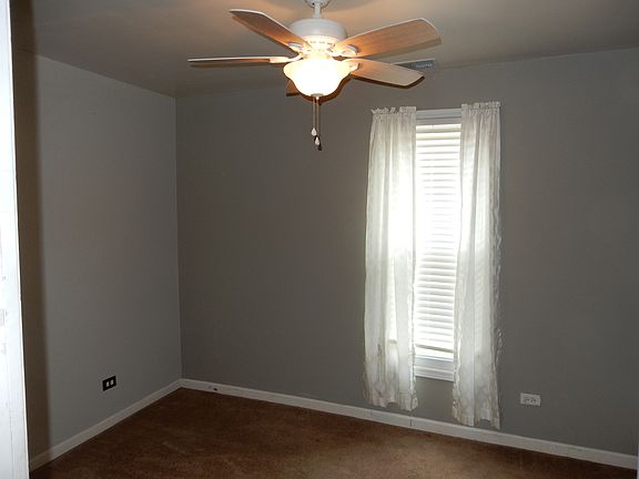 4th image of 140 Cotton Ave
