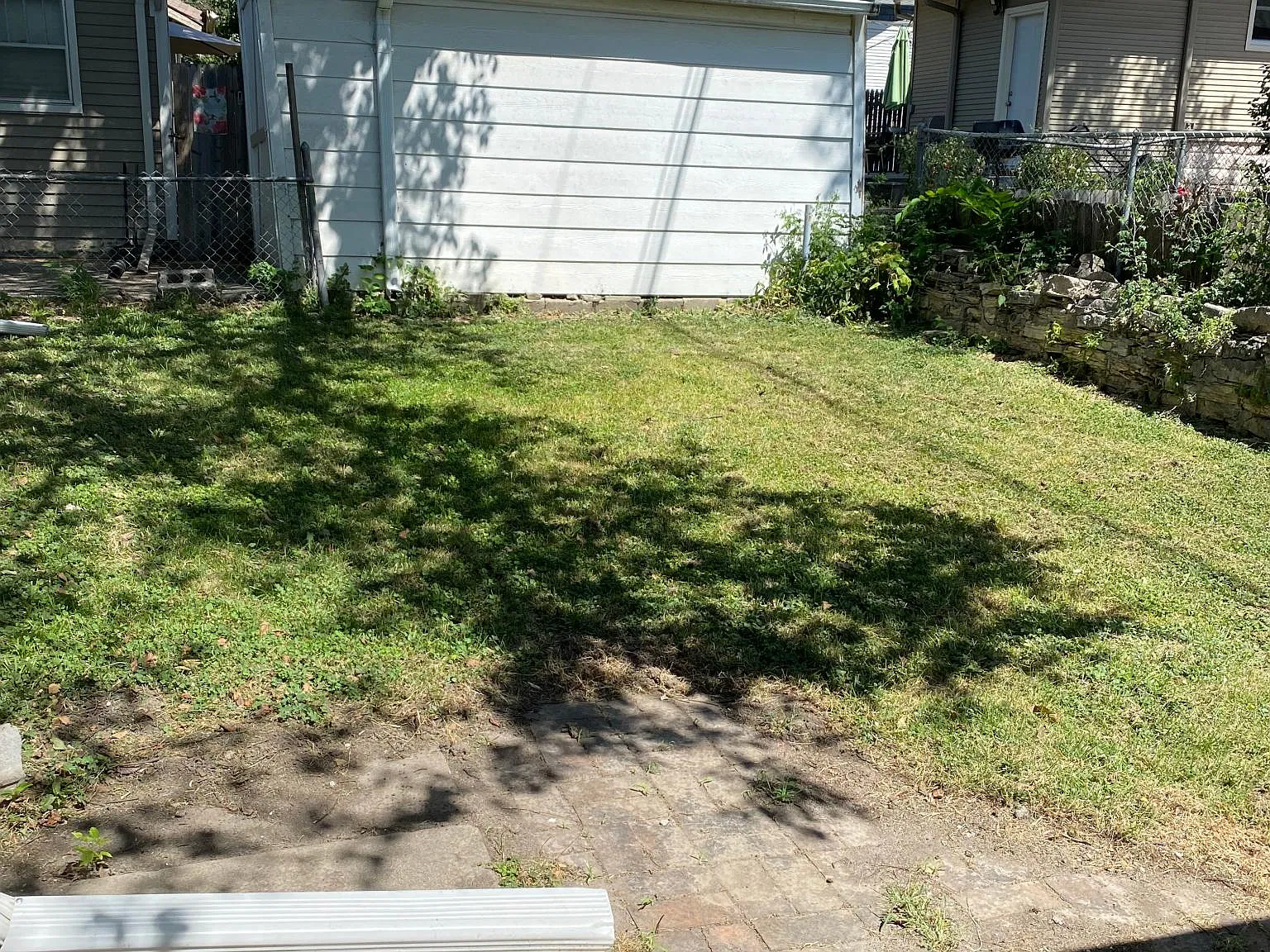 3 bed, 1055 sqft, $1,400 — Photo 4
