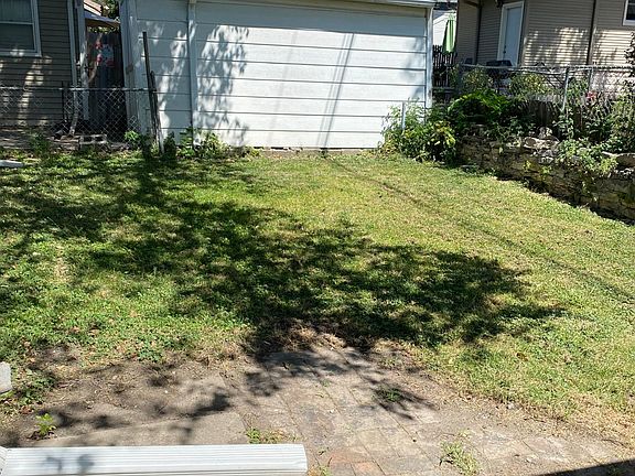 Nice enclosed mostly private back yard