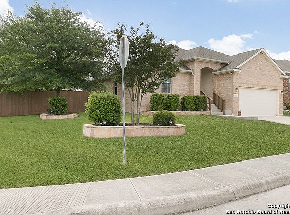 4th image of 5638 Thunder Oaks