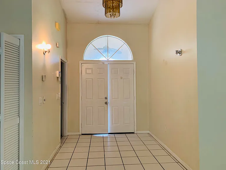 1337 Helvenston St NW — Photo 2