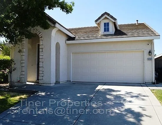1818 Acari Ave photo 1