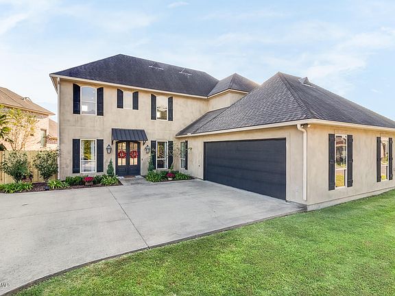 2nd image of 301 La Villa Cir