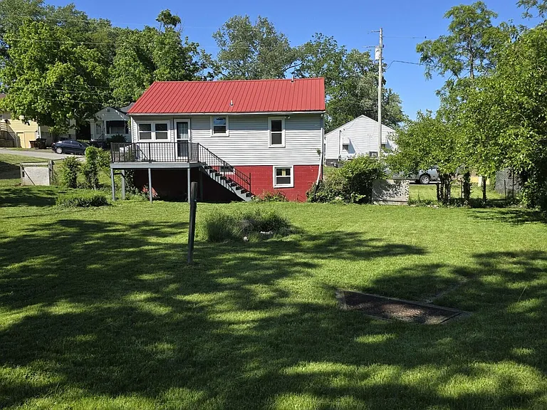 204 S Robbins Ct — Photo 33