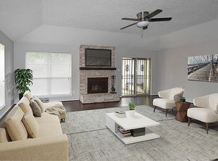 3318 Chalfont Dr, Houston, TX 77066