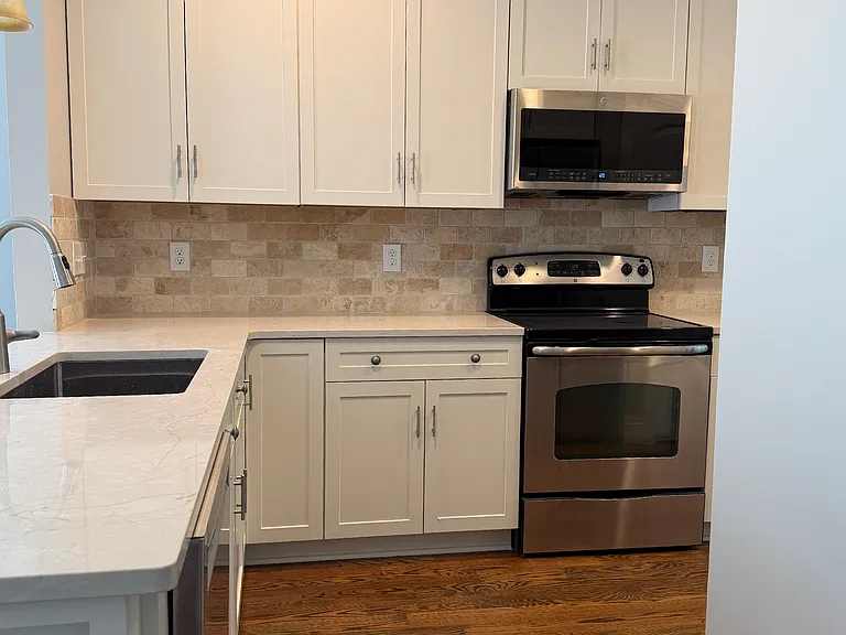 351 Spring St — Photo 13