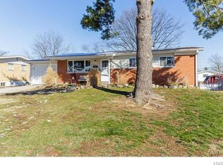 2512 Chartom Mar Dr, Saint Charles, MO 63301