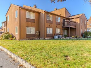 132 Drake Ln, Ledgewood, NJ 07852