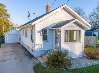 1634 Liberty St, Oshkosh, WI 54901