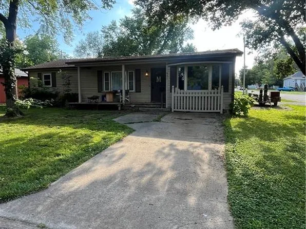 901 S Ashby Ave, Chanute, KS 66720