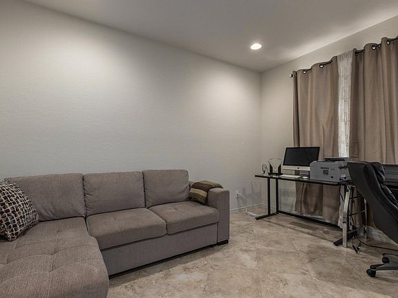 4th image of 6509 W Dale Ln