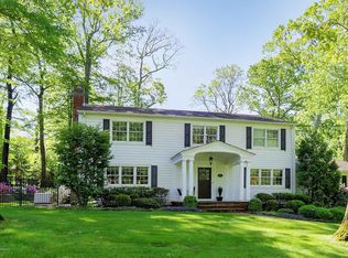 2 Tall Tree Rd, Middletown, NJ 07748