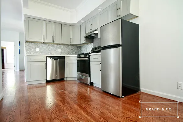 Rented by Grand & Co. | media 11